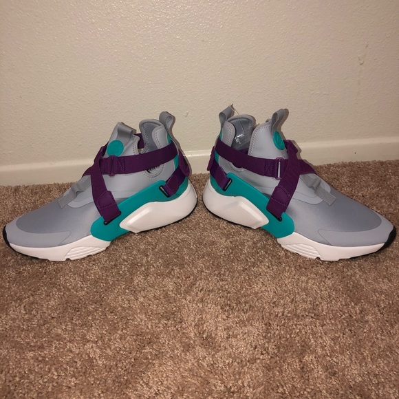Women Nike Air Huarache City NWOT!! - Picture 6 of 8